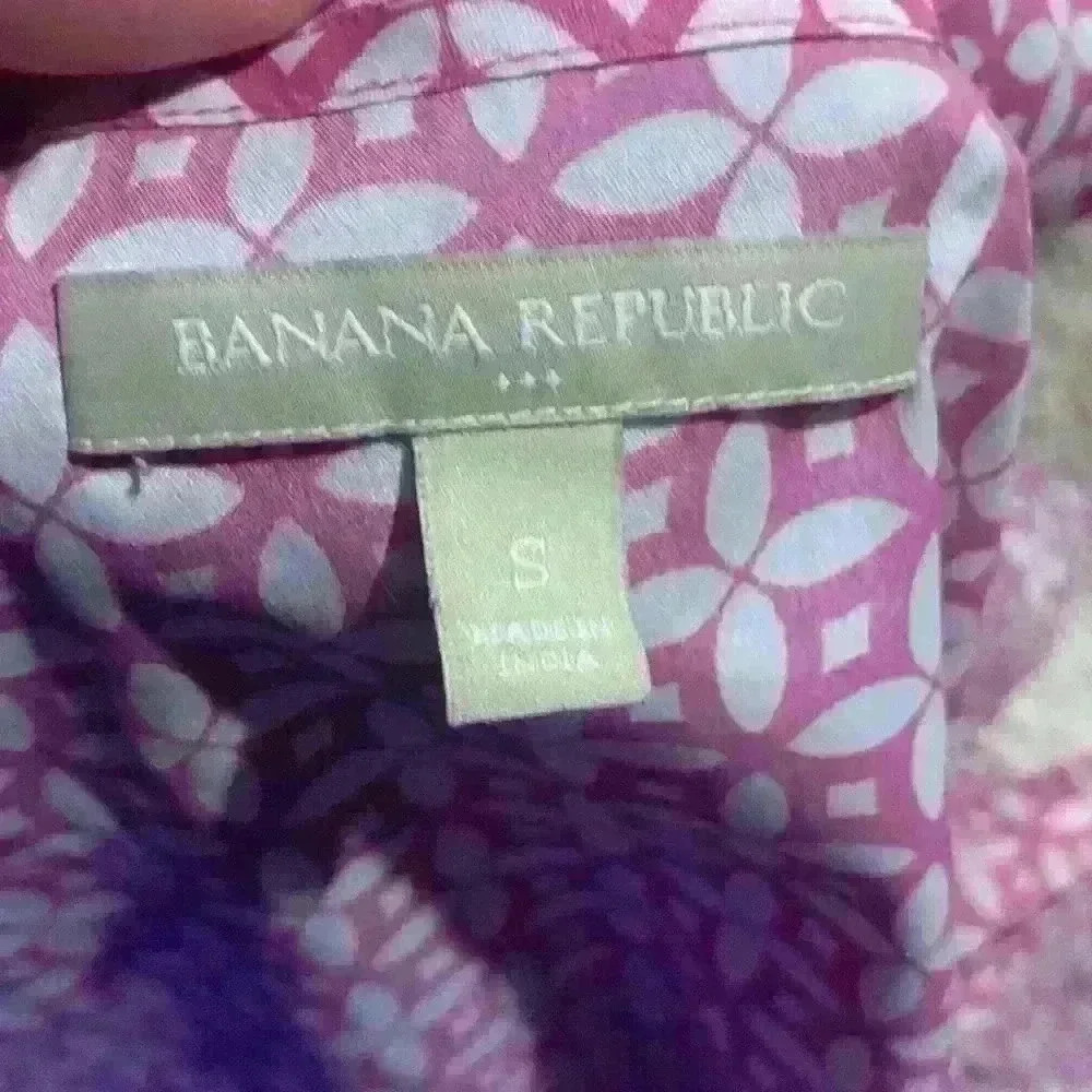 Banana Republic Pink White Top Blouse Short Sleeve, Size S Ruffle Collar Sleeve - Picture 6 of 6